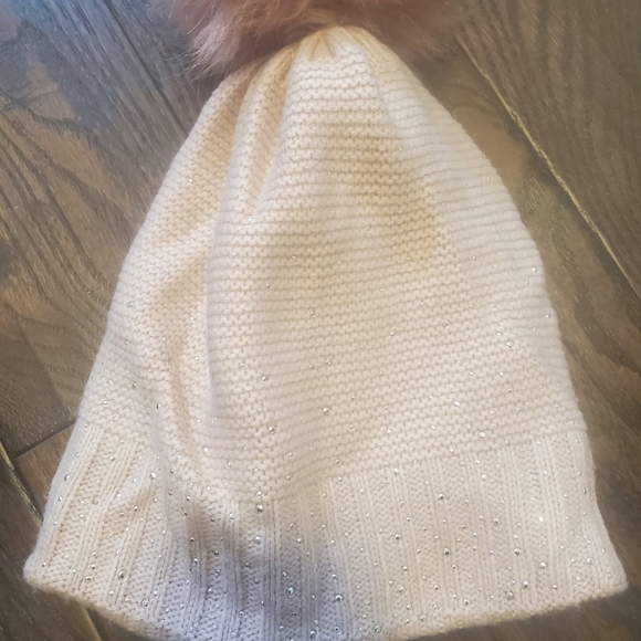 Le chateau toque/ knitted beanie hat with rhinestones - Picture 6 of 6